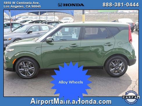 Used 2022 Kia Soul EX image 3