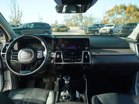 Used 2023 Kia Sorento X-Line EX image 28