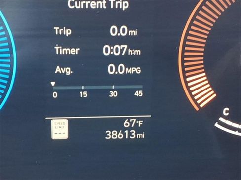 Used 2024 Hyundai Kona SEL image 20