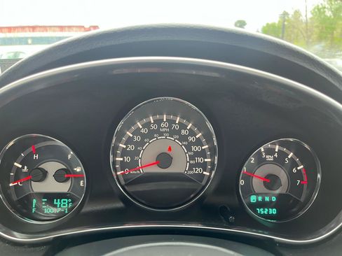Used 2013 Chrysler 200 Limited FWD image 14