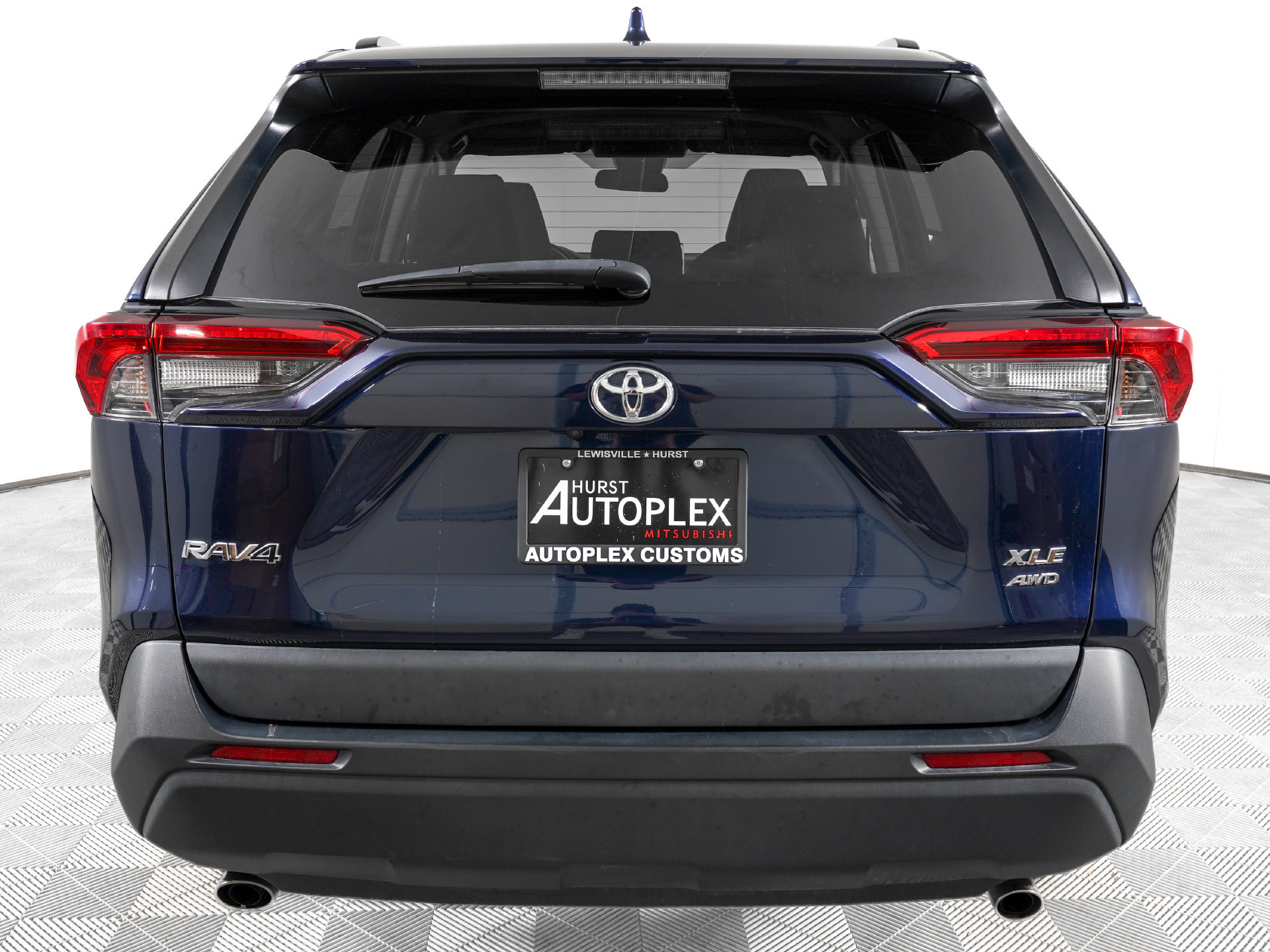 Used 2024 Toyota RAV4 XLE AWD/4WD image 6