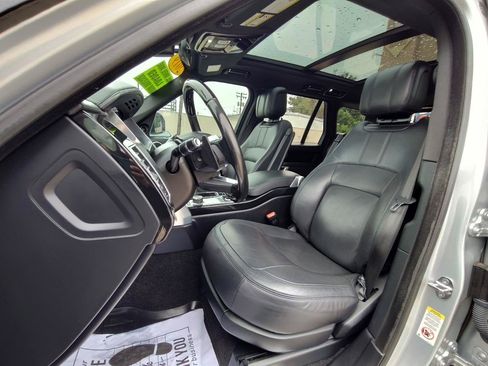Used 2019 Land Rover Range Rover Supercharged AWD/4WD image 16