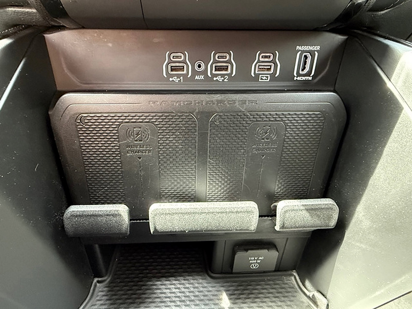 Used 2025 RAM 1500 Limited w/ Body Color Bumper Group AWD/4WD image 35