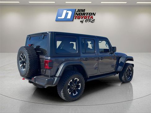 Used 2024 Jeep Wrangler Unlimited Rubicon w/ Technology Group image 5