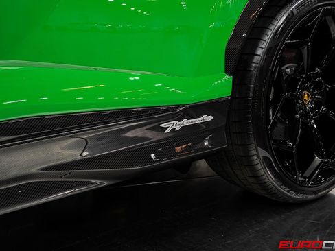 Used 2024 Lamborghini Urus Performante AWD/4WD image 19