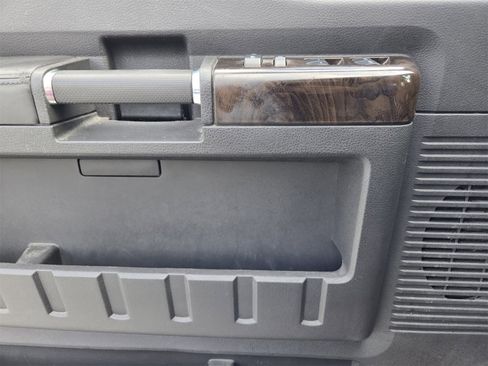 Used 2015 Ford F250 Platinum w/ FX4 Off-Road Package image 22