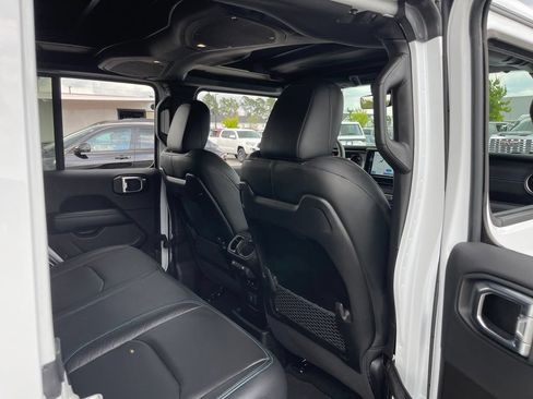 Used 2024 Jeep Wrangler High Altitude AWD/4WD image 47