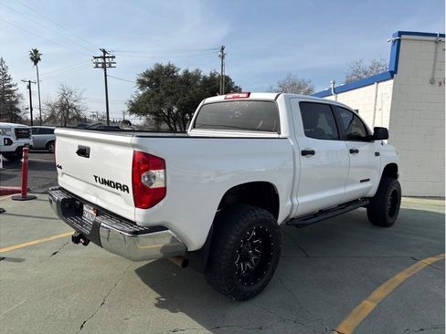 Used 2017 Toyota Tundra SR5 image 6