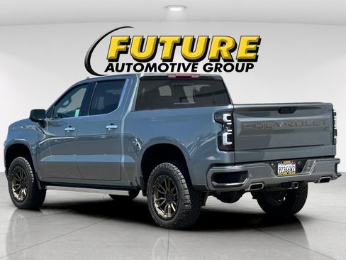 Used 2019 Chevrolet Silverado 1500 High Country w/ High Country Premium Package AWD/4WD image 5