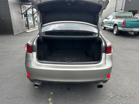 Used 2016 Lexus IS 300 AWD image 11