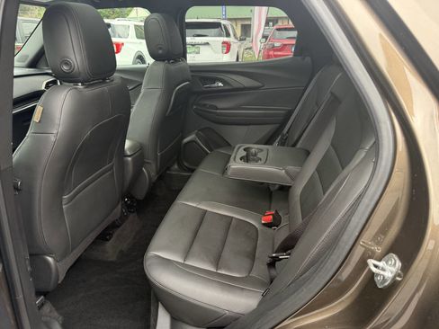 Used 2022 Chevrolet TrailBlazer ACTIV w/ Sun and Liftgate Package FWD image 17