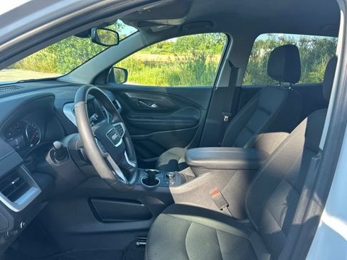 Used 2024 GMC Terrain SLE w/ Driver Convenience Package AWD/4WD image 8