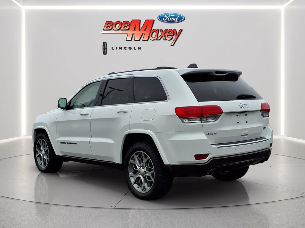Used 2018 Jeep Grand Cherokee Limited AWD/4WD image 7