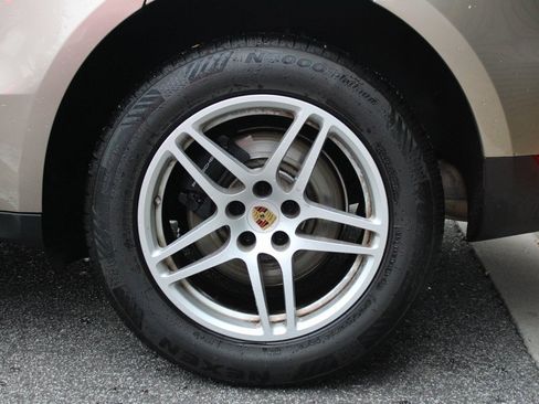 Used 2018 Porsche Macan image 15