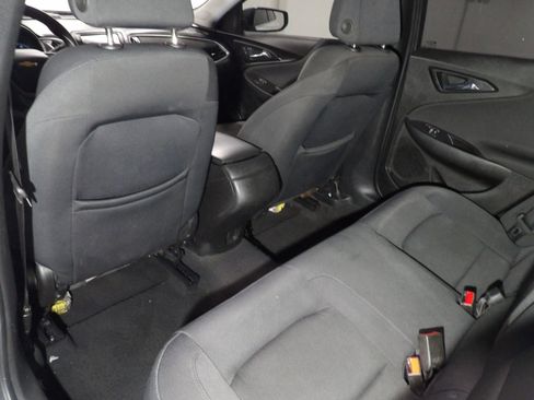 Used 2017 Chevrolet Malibu LS FWD image 9