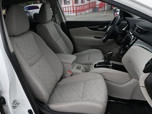 Used 2019 Nissan Rogue Sport SV image 15