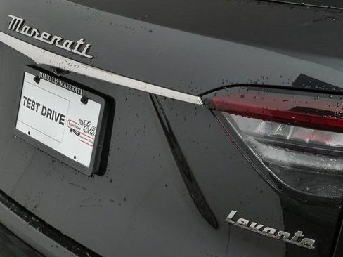 Certified 2022 Maserati Levante GT image 38