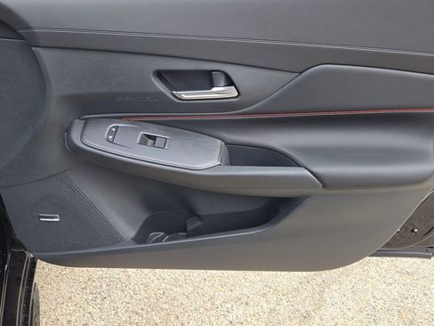 New 2026 Nissan Sentra SR w/ SR Premium Package FWD image 5