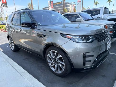 Used 2020 Land Rover Discovery Landmark AWD/4WD image 6