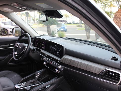 Certified 2024 Kia Telluride EX image 14