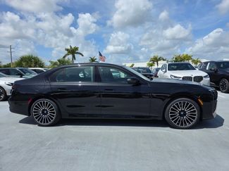New 2026 BMW 760i xDrive AWD/4WD video 3