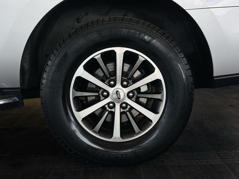Used 2020 Ford Expedition XLT w/ Equipment Group 202A AWD/4WD image 26
