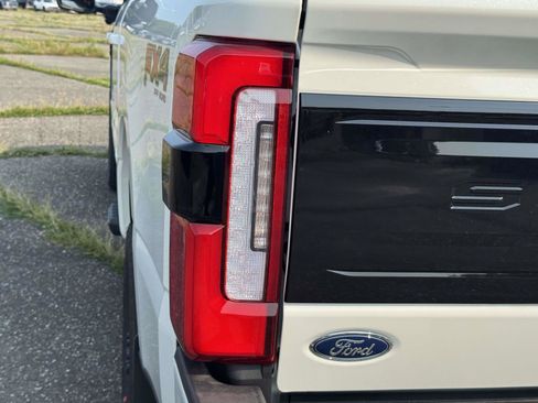 New 2026 Ford F250 Platinum AWD/4WD image 15