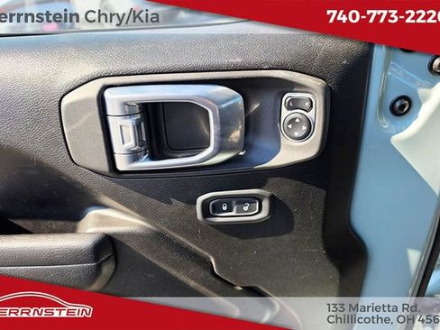 Used 2024 Jeep Wrangler Sport S image 15