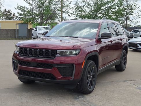 New 2026 Jeep Grand Cherokee L 4WD image 2