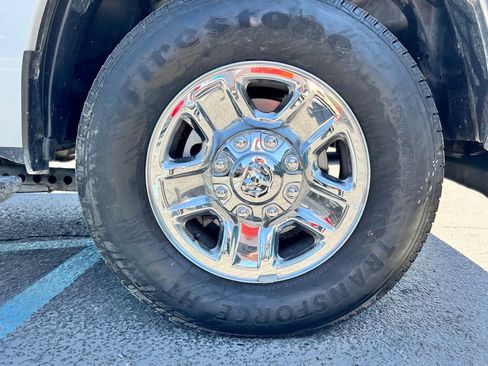 Used 2024 RAM 3500 Tradesman w/ Chrome Appearance Group AWD/4WD image 28