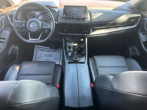 Used 2021 Nissan Rogue SV w/ Premium Package image 10