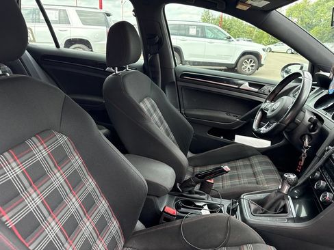 Used 2017 Volkswagen GTI S FWD image 12
