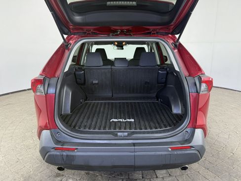 Used 2019 Toyota RAV4 LE w/ All Weather Liner Package AWD/4WD image 7