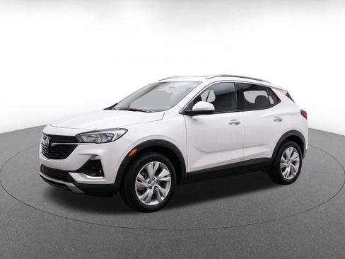 Used 2025 Buick Encore GX Preferred AWD/4WD image 3