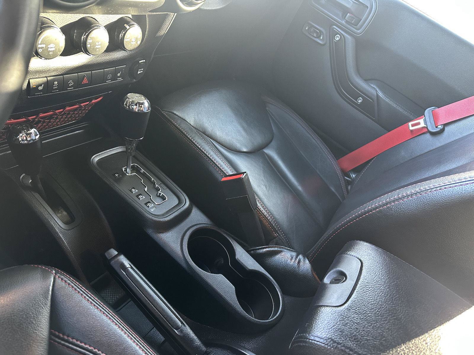 Used 2018 Jeep Wrangler Unlimited Rubicon AWD/4WD image 27