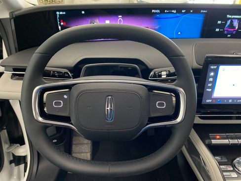 New 2026 Lincoln Nautilus Premier w/ Equipment Group 102A AWD/4WD image 18