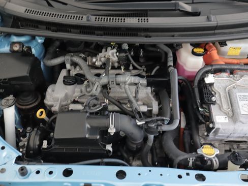 Used 2015 Toyota Prius C One FWD image 25