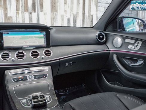Used 2019 Mercedes-Benz E 300 4MATIC image 18