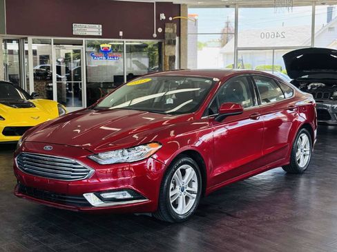 Used 2018 Ford Fusion SE w/ Fusion SE Technology Package FWD image 15