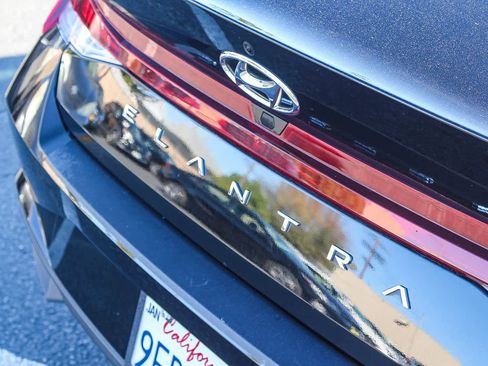 Certified 2023 Hyundai Elantra SEL image 6