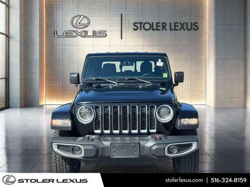 Used 2021 Jeep Gladiator Overland w/ Popular Equipment Package AWD/4WD image 2