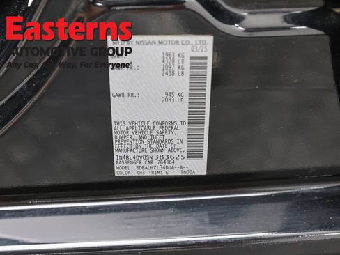 Used 2025 Nissan Altima 2.5 SV FWD image 35
