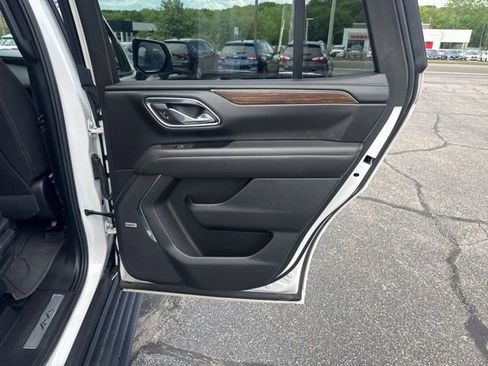 Used 2024 Chevrolet Tahoe High Country w/ Premium Package AWD/4WD image 29
