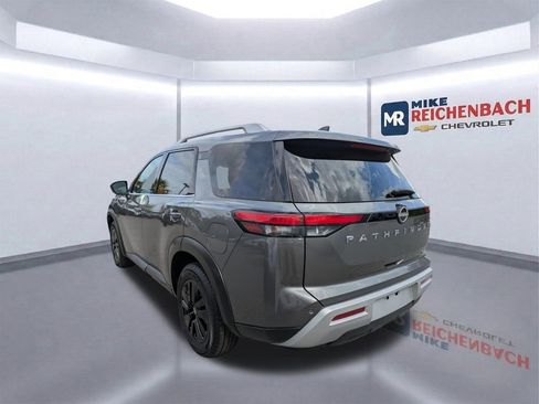 Used 2023 Nissan Pathfinder SL image 6