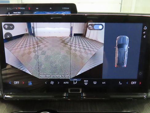 Used 2025 Ford Expedition Max Platinum w/ Platinum Ultimate Package image 27