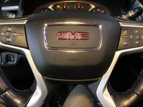 Used 2020 GMC Acadia SLE w/ GMC Pro Grade Package image 24