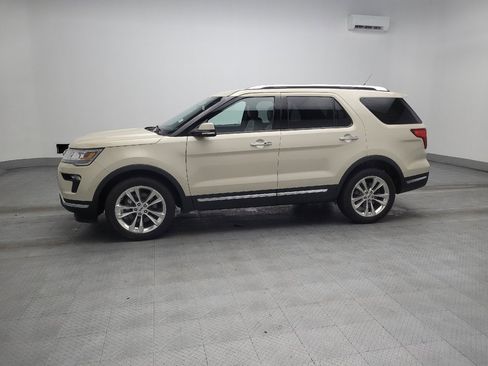 Used 2018 Ford Explorer Limited image 2