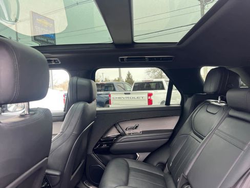 Used 2023 Land Rover Range Rover Sport SE Dynamic image 30