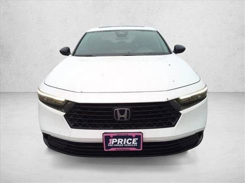 Used 2023 Honda Accord Sport image 2