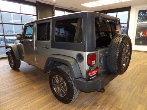 Used 2017 Jeep Wrangler Unlimited Sport w/ Quick Order Package 24S AWD/4WD image 8